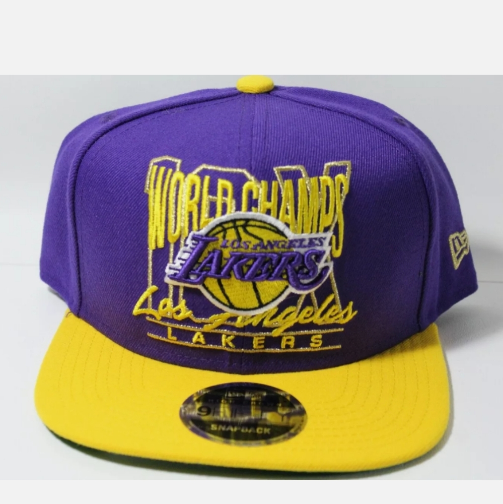 Los Angeles Lakers 2010 NBA World Champions Team color rare New Era Snapback Hat